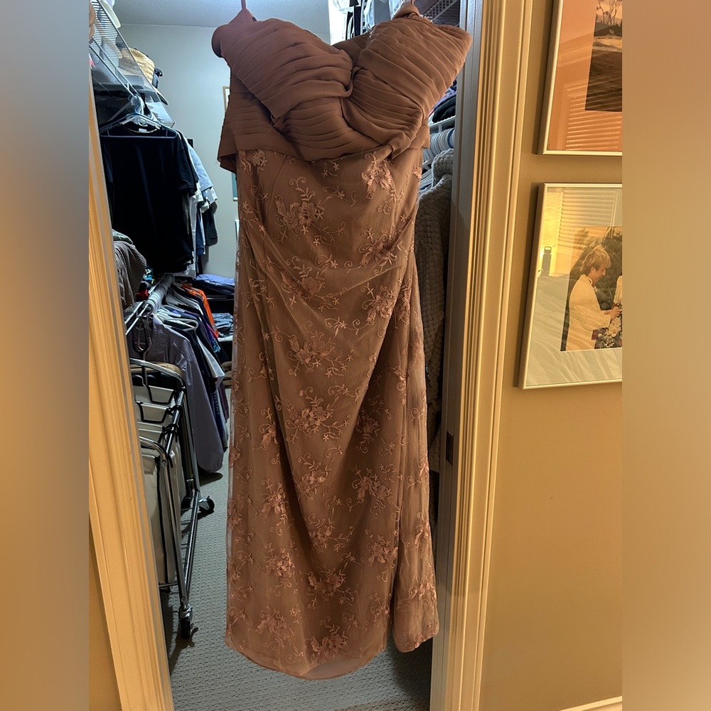 Ravellia Dress